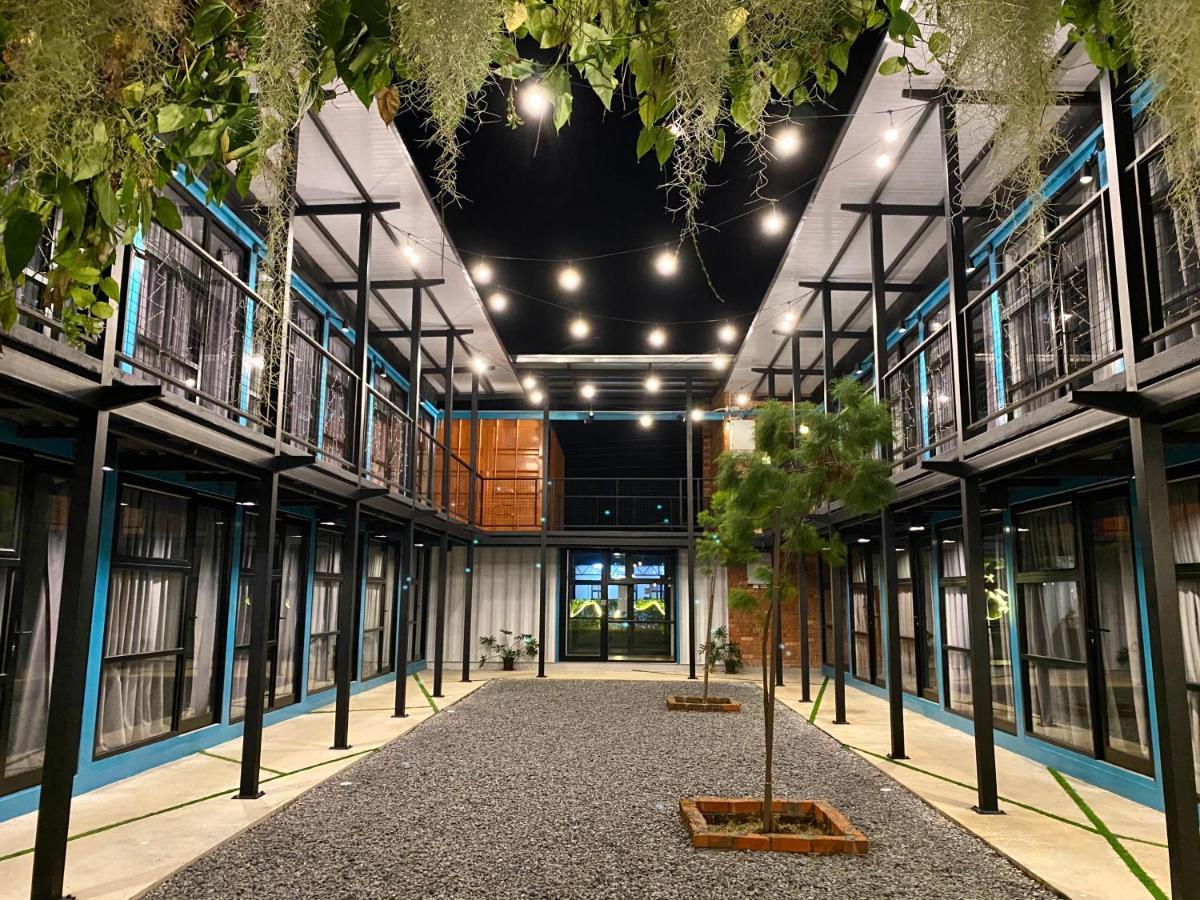 Reserve The Cozytainer Taiping Exterior foto